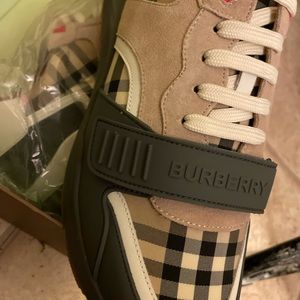Burberry Ramsey Sneakers